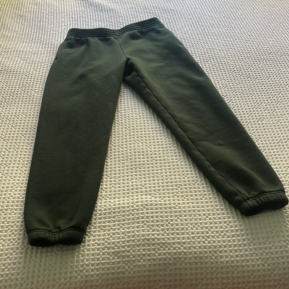 Aritzia TNA Sweatfleece PERFECT FIT - medium - Picture 1 of 6